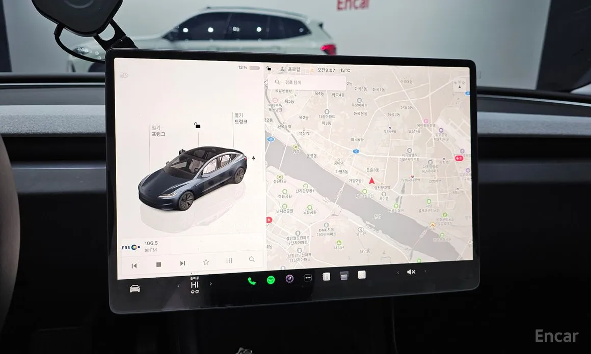 Фото 14 - Tesla Model 3