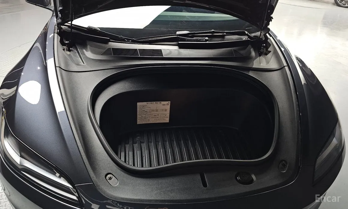 Фото 6 - Tesla Model 3