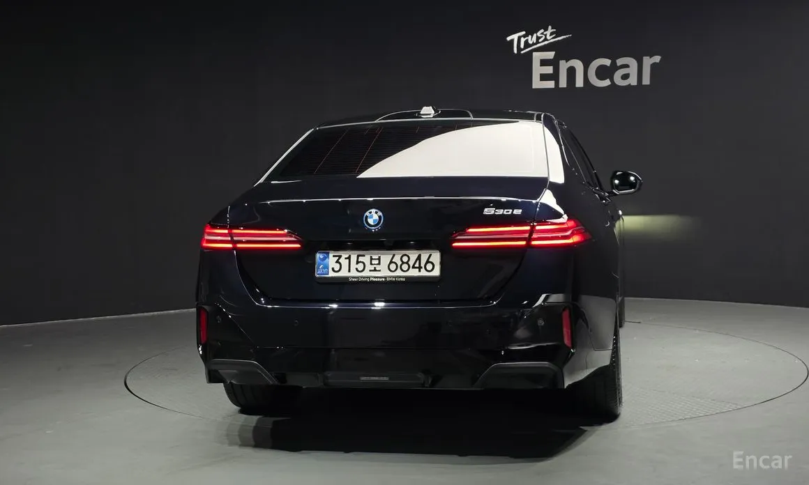 Фото 4 - BMW 5 Series