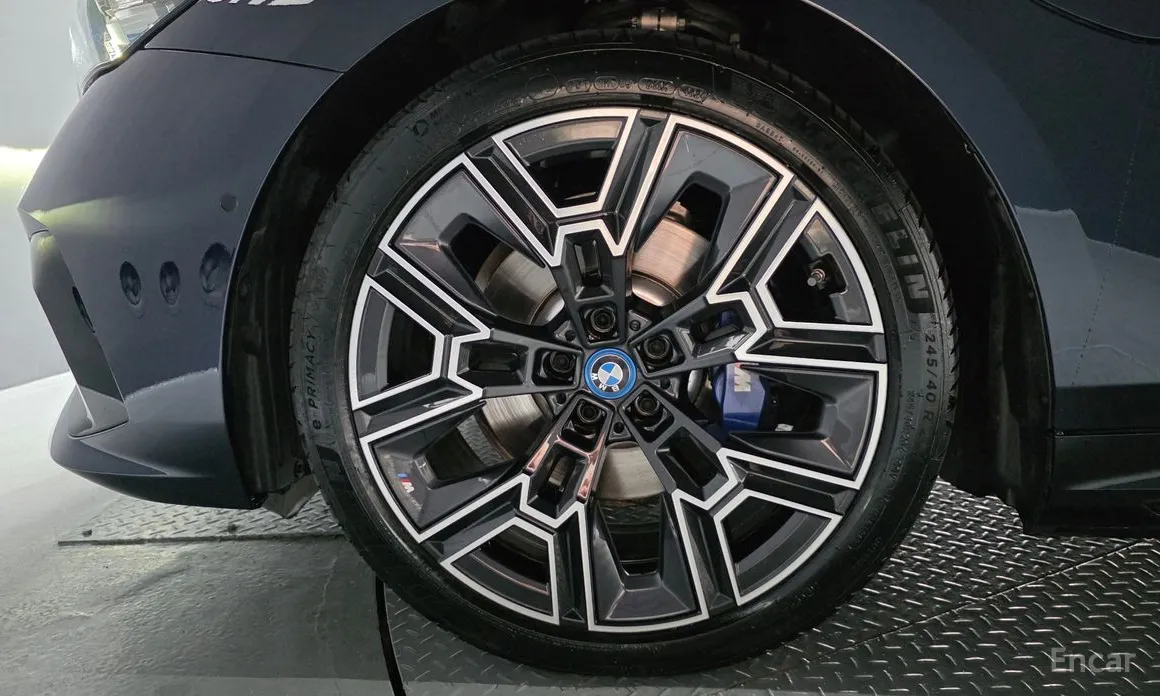 Фото 5 - BMW 5 Series