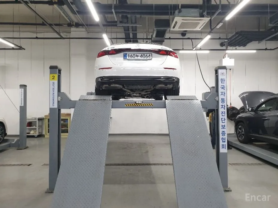 Фото 2 - Mercedes-Benz E-Class