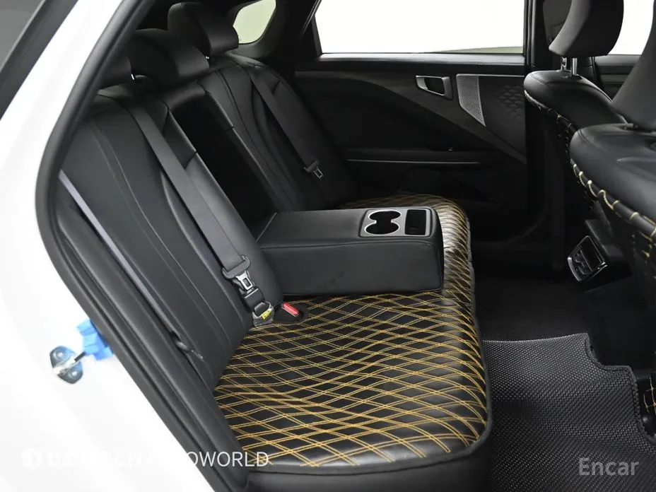 Фото 12 - Kia K8