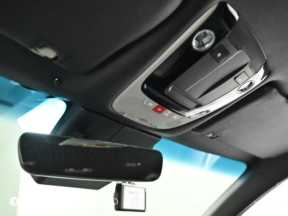 Фото 18 - Kia K8