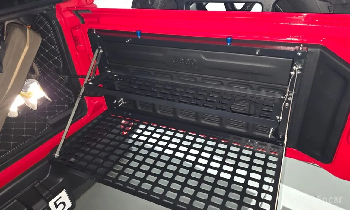 Фото 8 - Jeep Wrangler