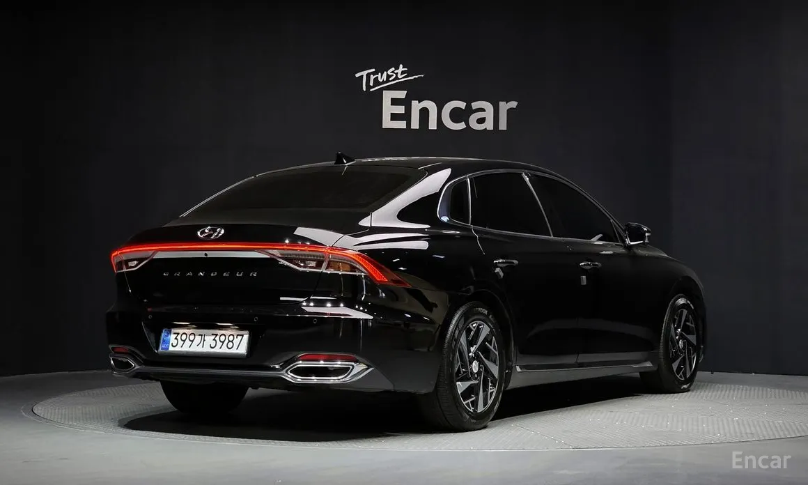 Фото 2 - Hyundai Grandeur