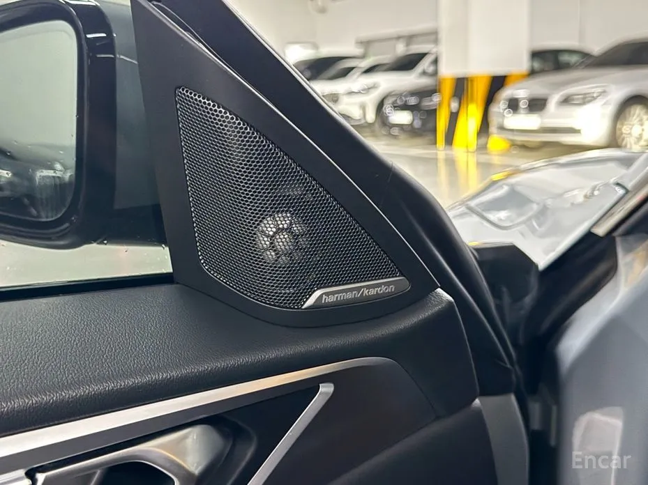 Фото 16 - BMW i4