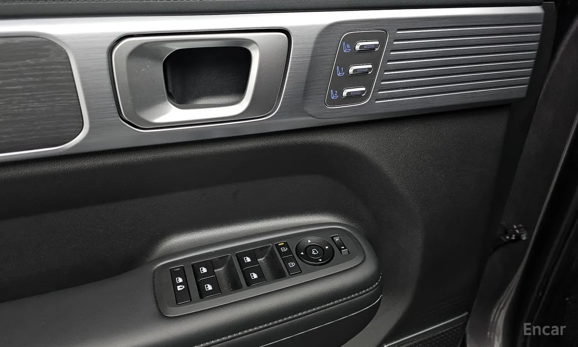 Фото 17 - Hyundai Santa Fe