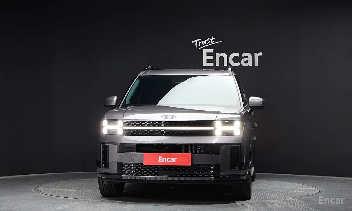 Фото 3 - Hyundai Santa Fe