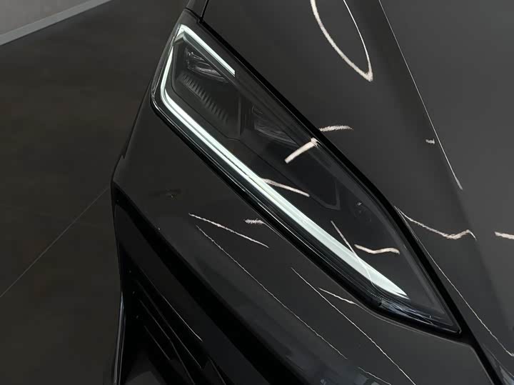 Фото 4 - Lamborghini Urus SE