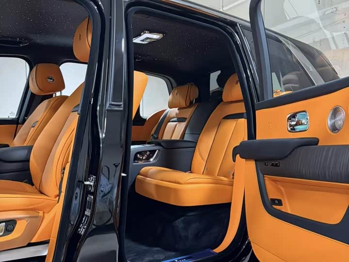 Фото 5 - Rolls-Royce Cullinan