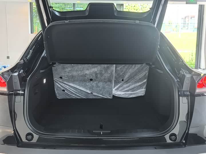 Фото 21 - Changan Deepal SL03