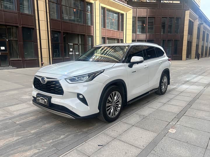 Фото 3 - Toyota Highlander