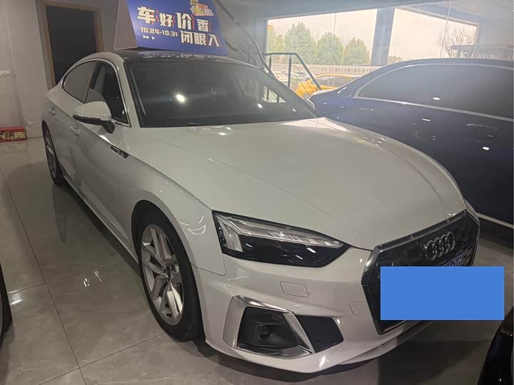 Фото 2 - Audi A5