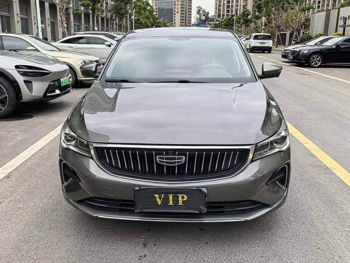 Фото 2 - Geely Emgrand