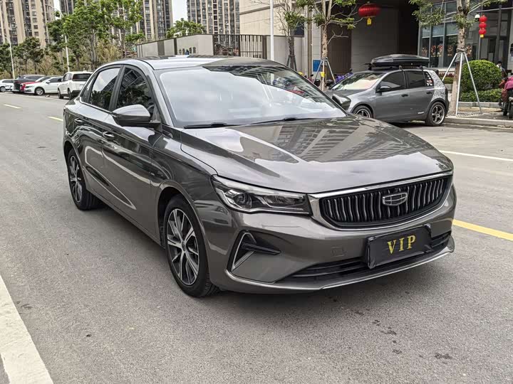 Фото 3 - Geely Emgrand