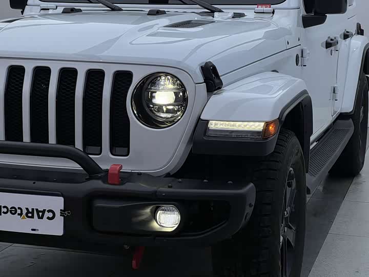 Фото 5 - Jeep Wrangler