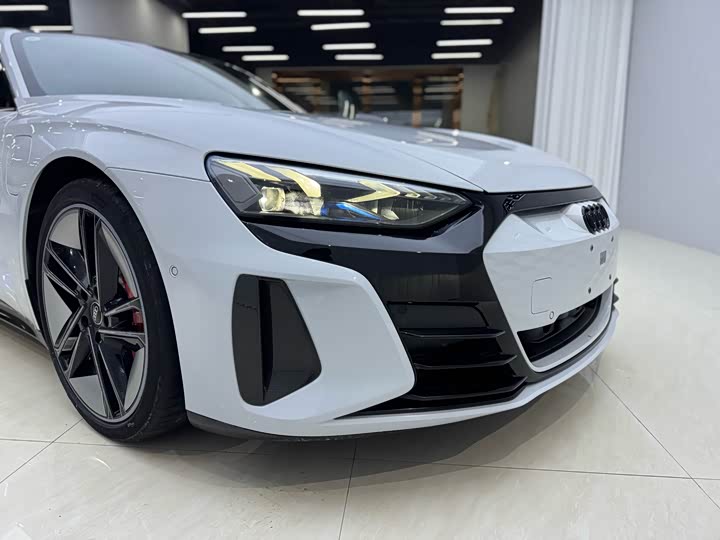 Фото 9 - Audi RS e-tron GT