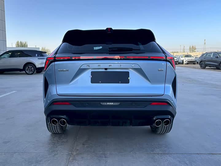 Фото 8 - Geely Atlas