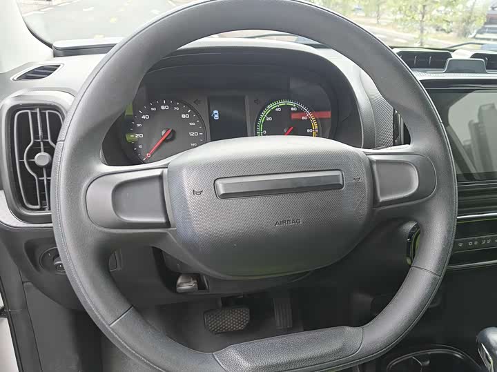 Фото 8 - Roewe Clever