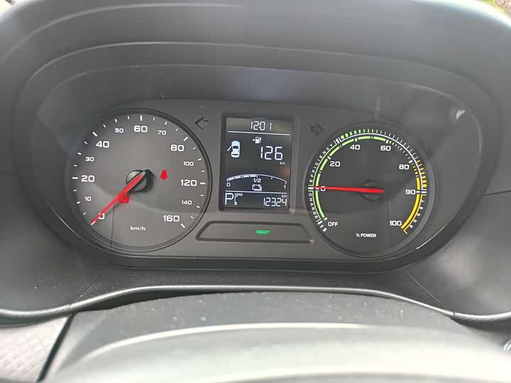 Фото 9 - Roewe Clever