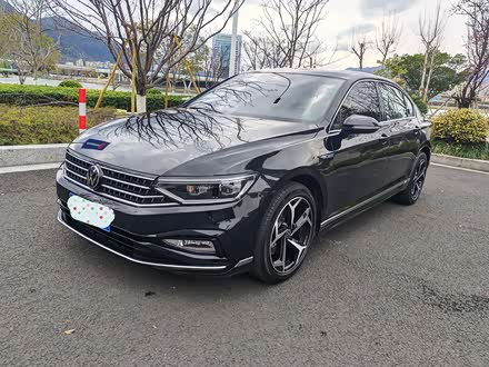 Фото 1 - Volkswagen Magotan