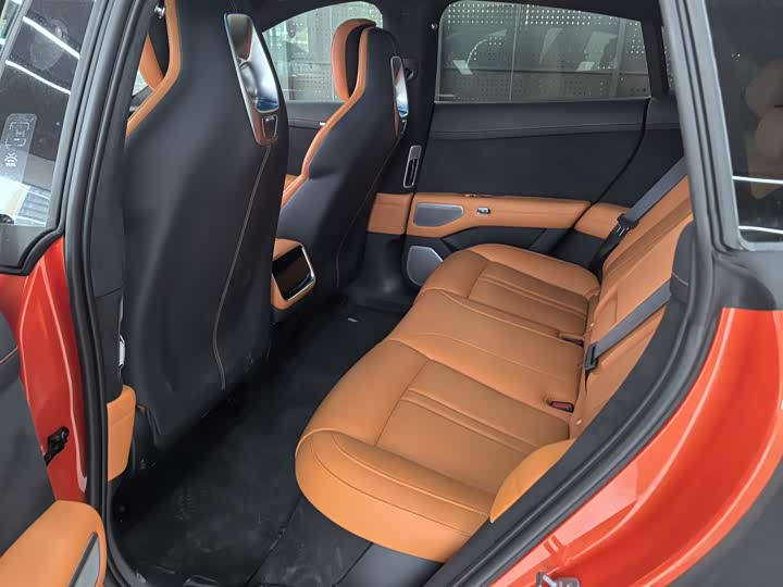 Photo 8 - Xiaomi YU7