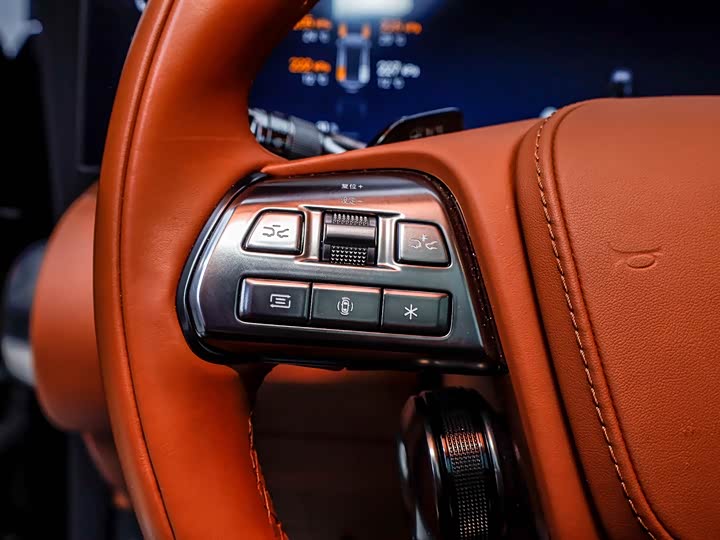 Фото 9 - BYD Yangwang U8