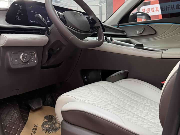 Фото 8 - Exeed RX C-DM Hybrid