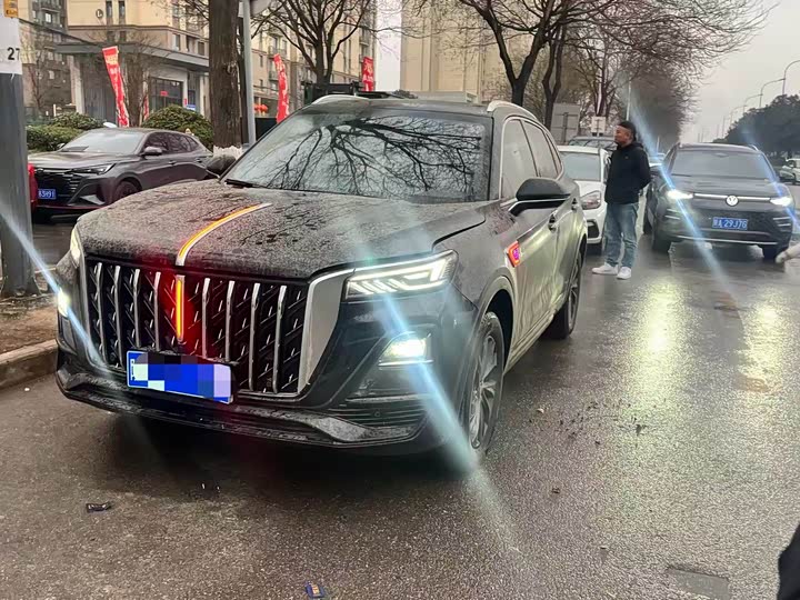 Photo 2 - Hongqi HS5