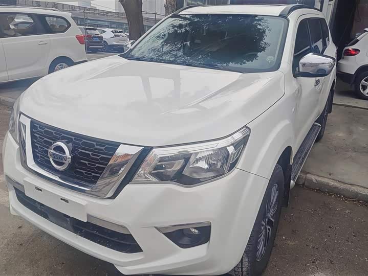 Фото 1 - Nissan Terra