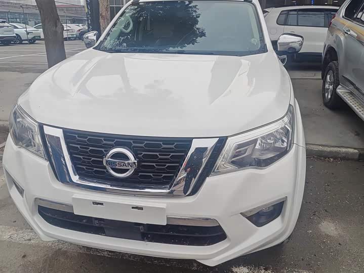 Фото 2 - Nissan Terra