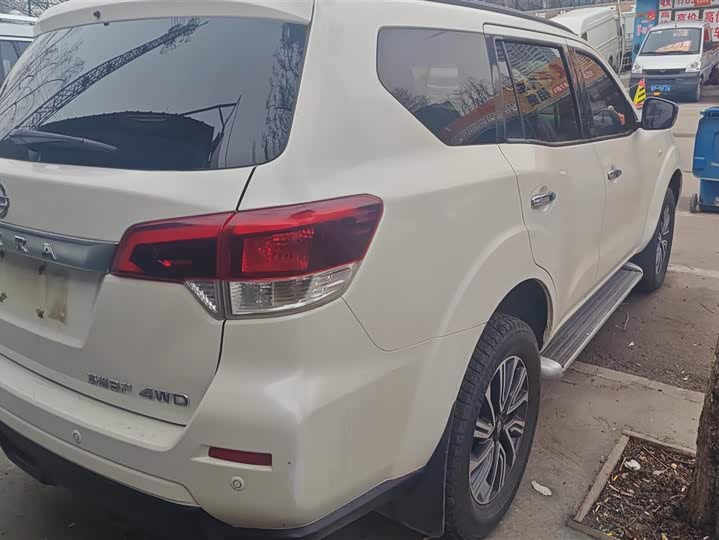 Фото 3 - Nissan Terra