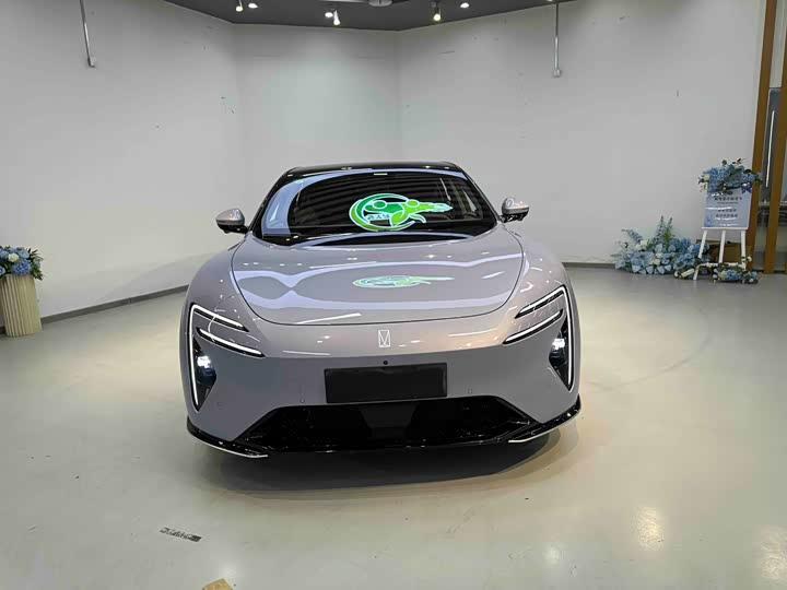 Фото 2 - Avatr 06