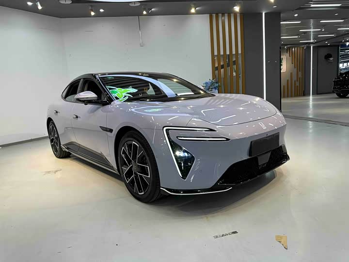 Фото 3 - Avatr 06