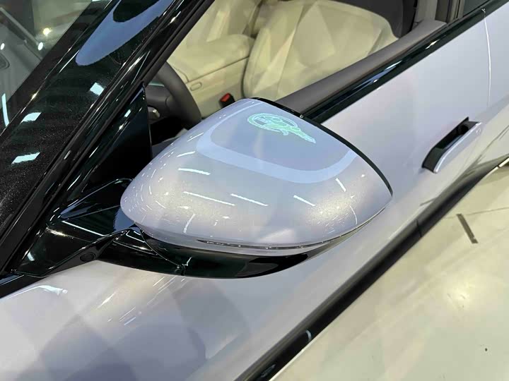 Фото 6 - Avatr 06