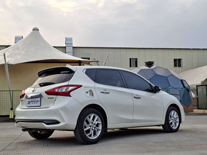 Фото 6 - Nissan Tiida