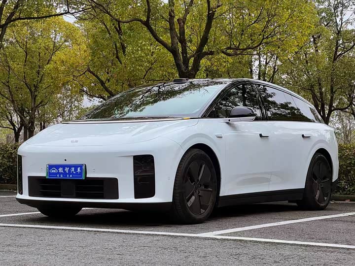 Фото 1 - LiXiang i6