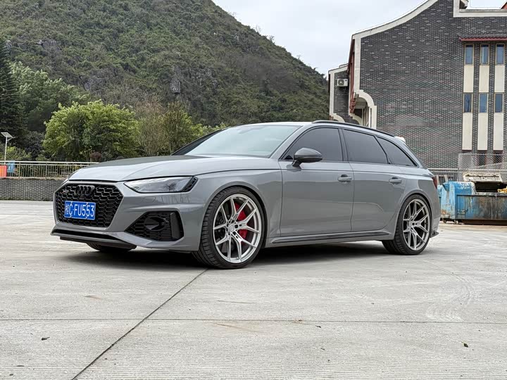 Фото 1 - Audi RS 4