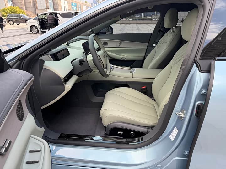 Фото 9 - Exeed Sterra ES