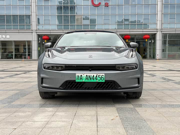 Фото 2 - Zeekr 001