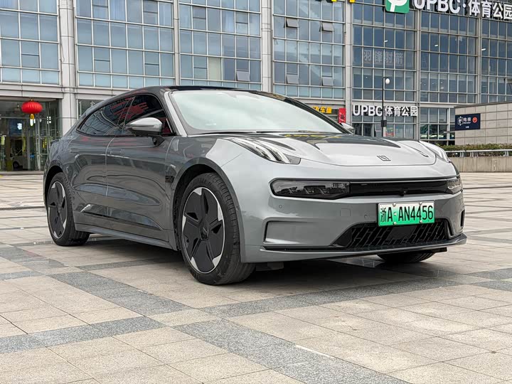 Фото 3 - Zeekr 001