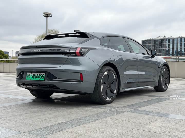 Фото 5 - Zeekr 001