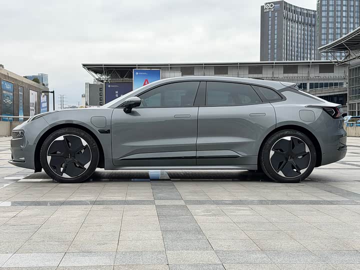 Фото 8 - Zeekr 001