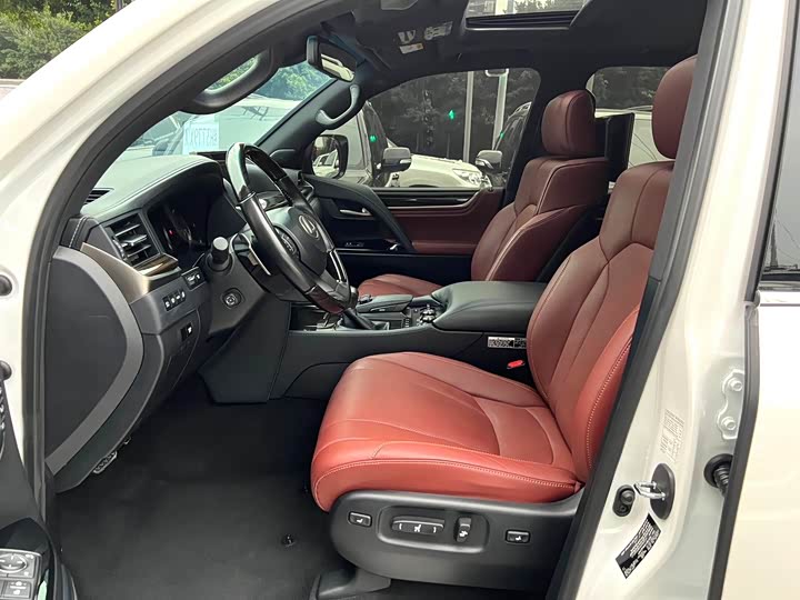 Фото 5 - Lexus LX