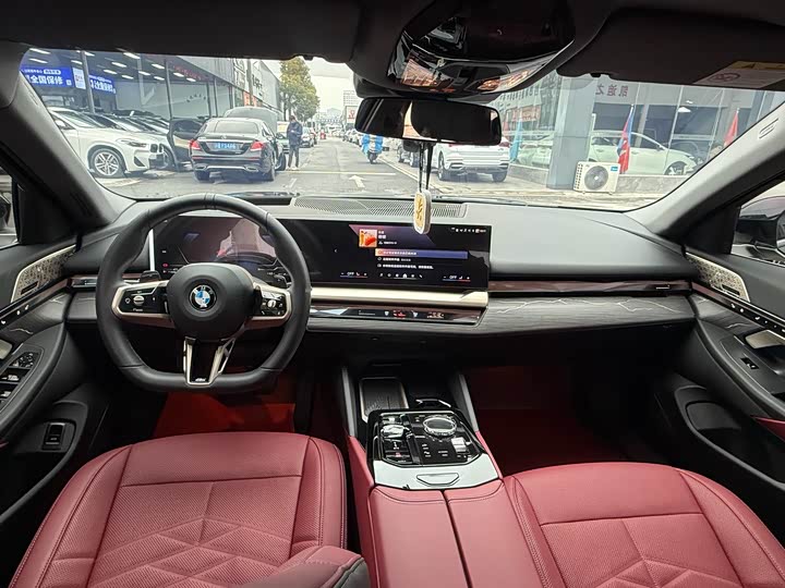 Фото 6 - BMW 5 Series