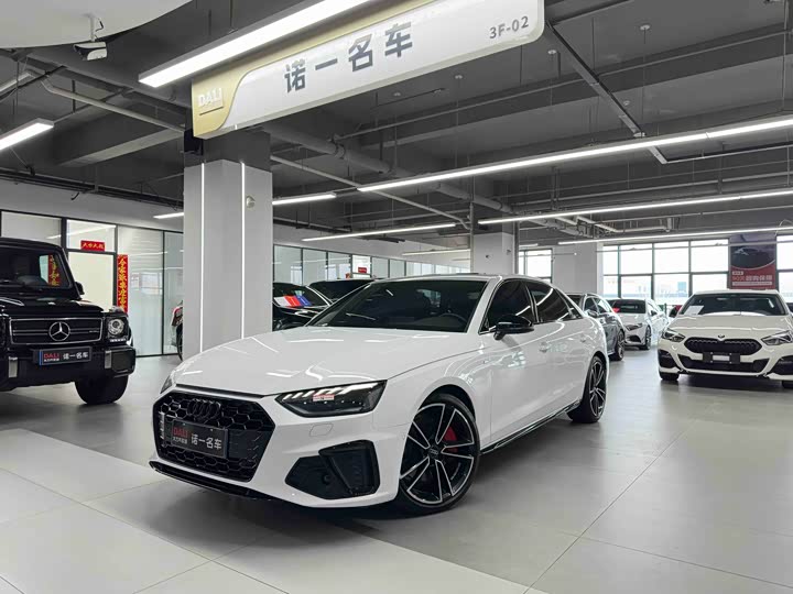 Фото 1 - Audi A4L