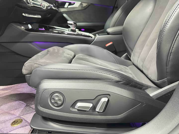 Фото 7 - Audi A4L