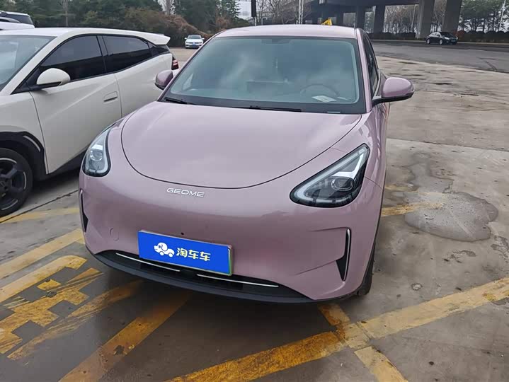 Фото 2 - Geely Galaxy Geome