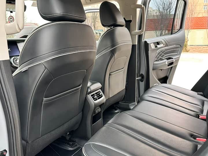 Фото 6 - Tank 300