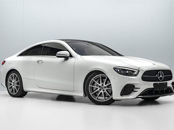 Фото 3 - Mercedes-Benz E-Class